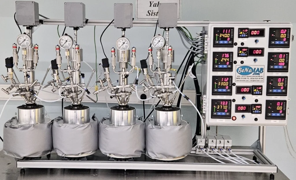 BENALAB ASİT sistemi300 Bar 400°C Hastelloy 276 inconel reaktör, manyetik drive karıştırıcı, ani soğutma loopu (döngüsü), dijital ve analog basınç kontrollü, dip tüp ile sıvı numune alma özellikli Ar-Ge cihazı.